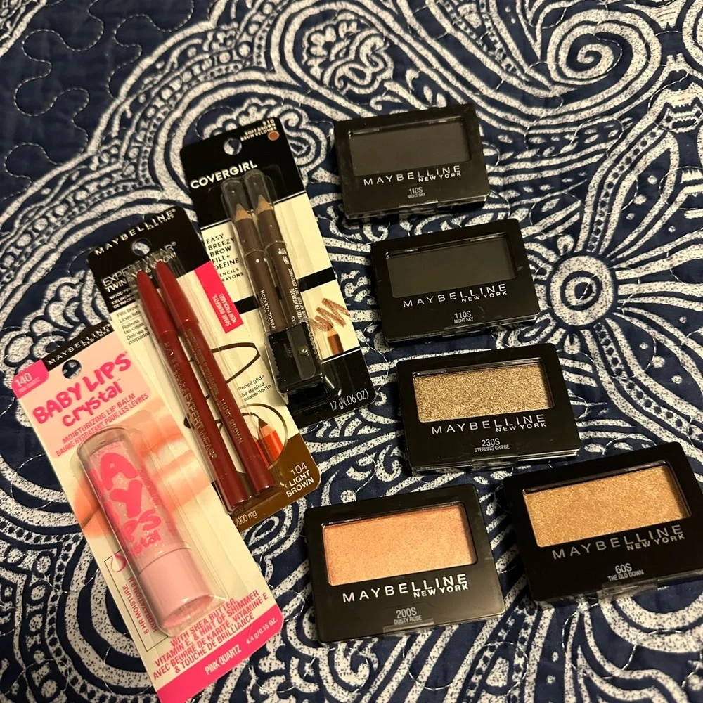 Maybelline Eye Shadow Bundle & More   Makeup Bundle #9 - Picture 9 of 10